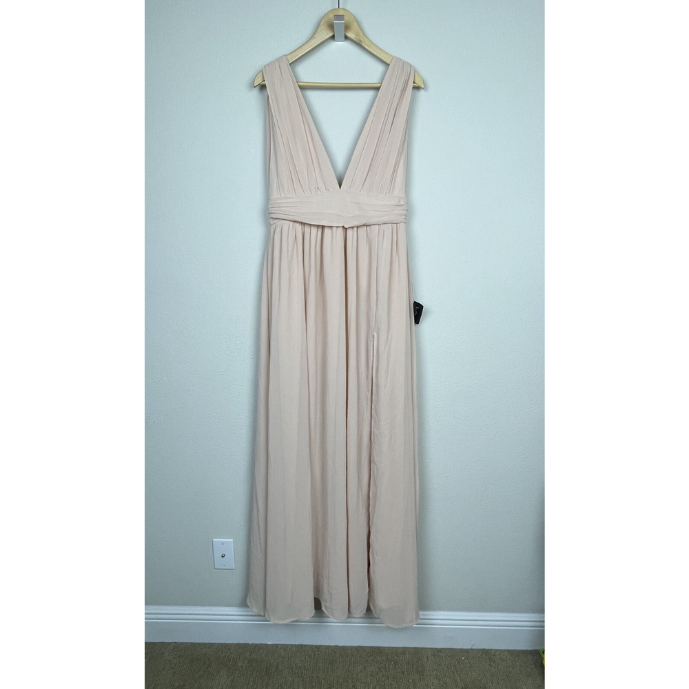 Lulu's Pale Peach Chiffon Formal Gown Size L NWT Double V-Neck Goddess Dress